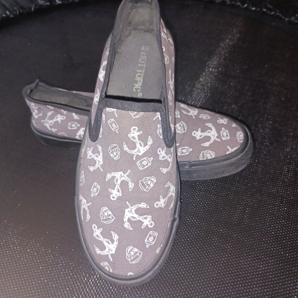 Hot Topic slip on canvas Sneaker (Anchor print)